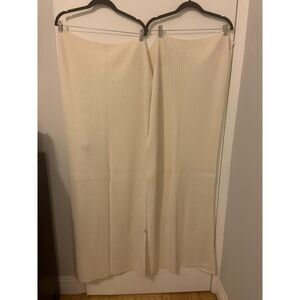 Uniqlo Shawl Cream Size 46" x 50"